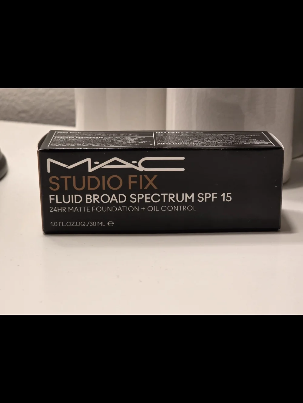 MAC Cosmetics Studio Fix Fluid Broad Spectrum SPF 15 Black Packaging